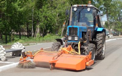 Щетка с бункером ЩФС 2.0 (ГУ) система полива на 500 л
